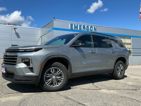 Used 2024 Chevrolet Traverse LT w/ LPO, Floor Liner Package AWD/4WD image 10