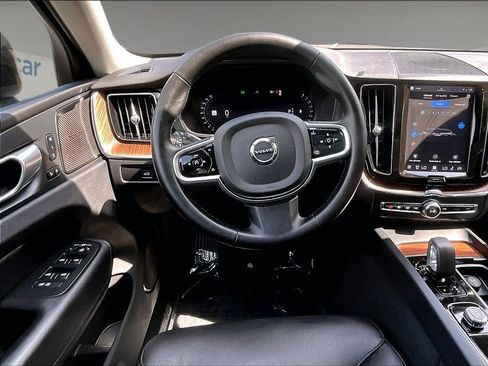 Used 2024 Volvo XC60 B5 Plus w/ Climate Package AWD/4WD image 18