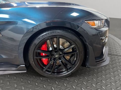 Used 2020 Ford Mustang Shelby GT500 w/ Technology Package RWD image 21