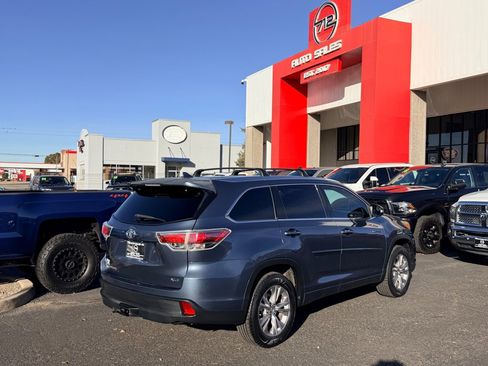 Used 2014 Toyota Highlander XLE image 37