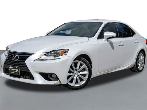 Used 2016 Lexus IS 200t RWD image 4