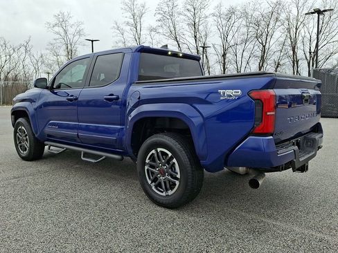 Used 2025 Toyota Tacoma TRD Sport image 7