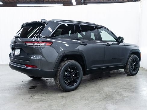New 2026 Jeep Grand Cherokee 4WD image 6