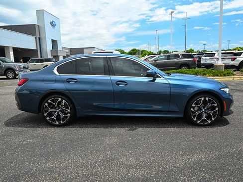 Used 2025 BMW 330i xDrive Sedan AWD/4WD image 3