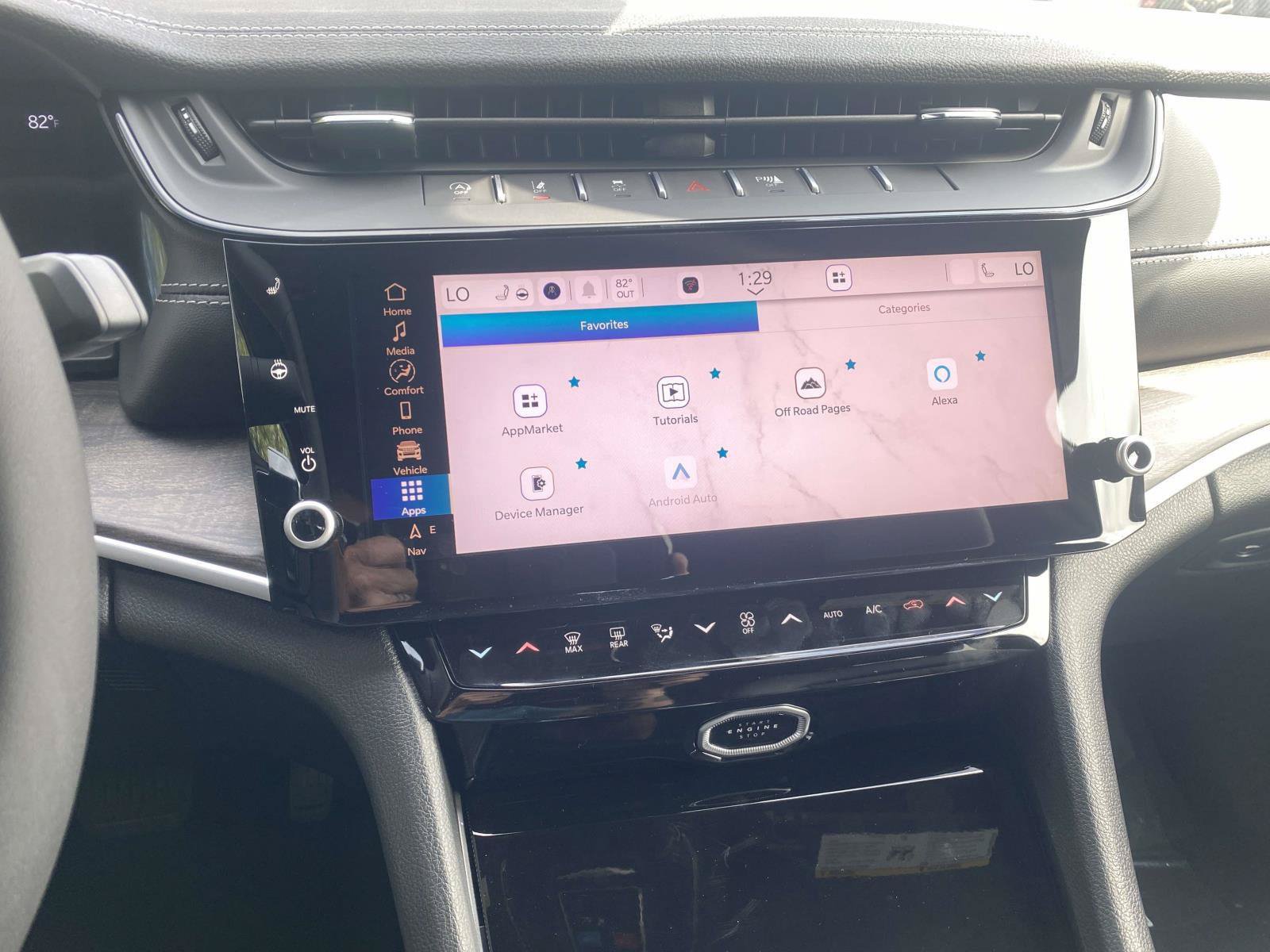 New 2027 Jeep Grand Cherokee Limited AWD/4WD image 16