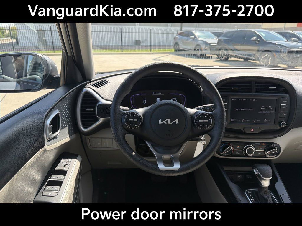 Certified 2025 Kia Soul LX w/ LX Technology Package FWD image 13