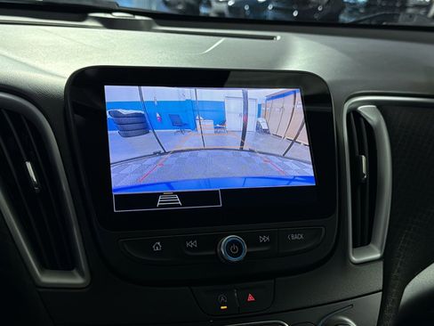 Used 2023 Chevrolet Malibu LT FWD image 32