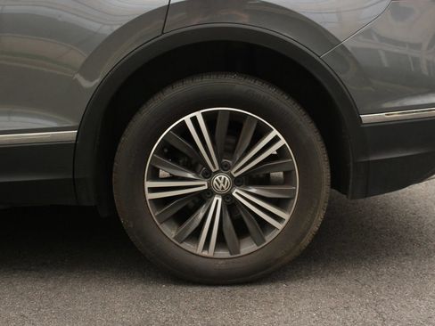 Used 2019 Volkswagen Tiguan SEL AWD/4WD image 10
