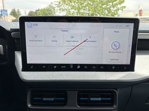 New 2025 Ford Maverick XLT w/ XLT Luxury Package image 26