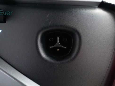 Used 2025 Tesla Model 3 Long Range RWD image 10