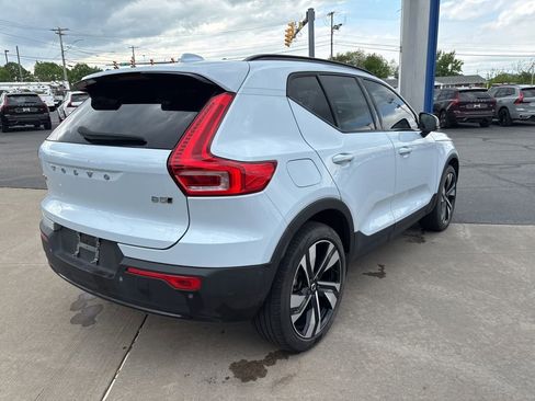Used 2024 Volvo XC40 B5 Plus w/ Protection Package Premier AWD/4WD image 6