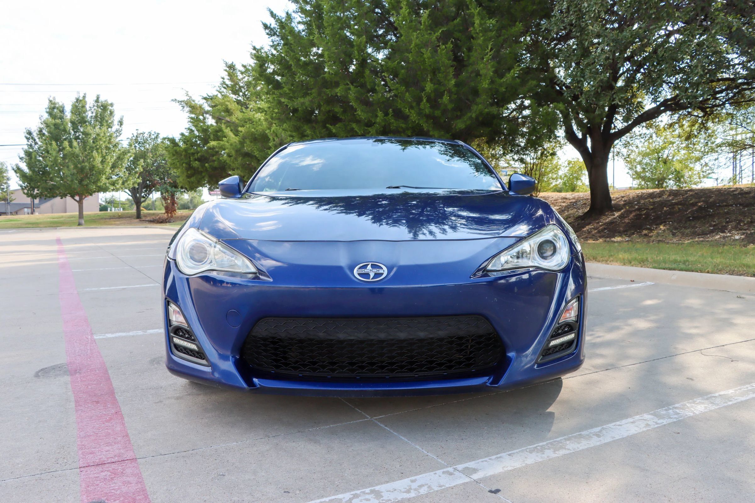 Used 2015 Scion FR-S RWD image 2