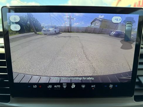 Used 2024 Ford Transit 350 XLT RWD image 18