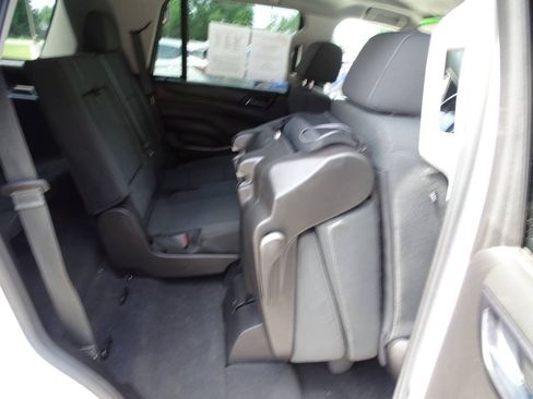 Used 2019 Chevrolet Tahoe LS AWD/4WD image 38