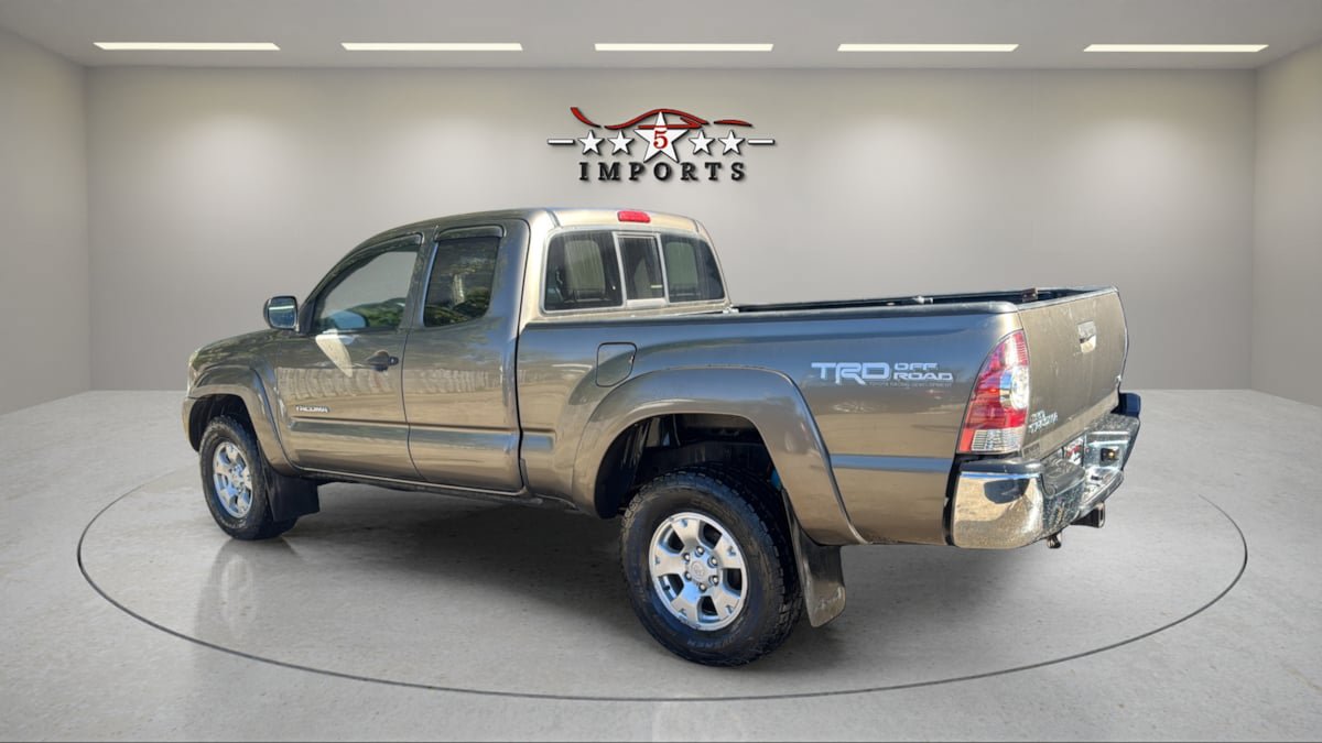 Used 2013 Toyota Tacoma 4x4 Access Cab V6 w/ TRD Off-Road Pkg image 3
