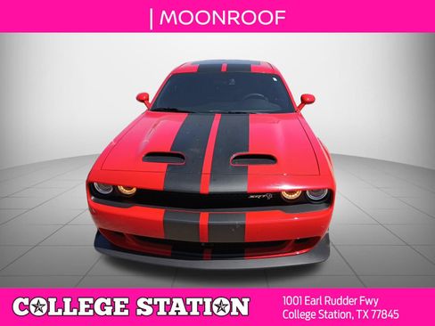 Used 2019 Dodge Challenger SRT Hellcat RWD image 5