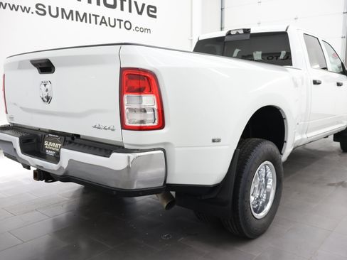 Used 2024 RAM 3500 Tradesman w/ Chrome Appearance Group AWD/4WD image 4