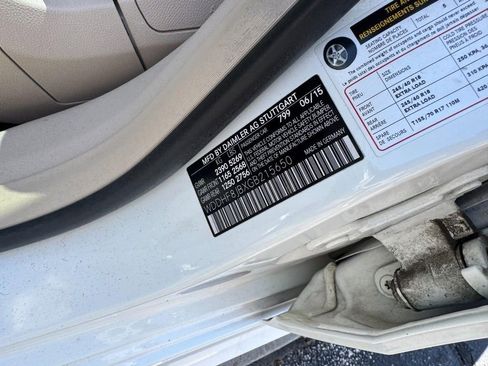 Used 2016 Mercedes-Benz E 350 4MATIC Sedan image 25