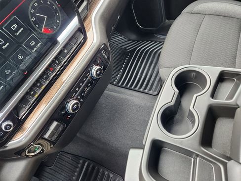 New 2026 GMC Sierra 1500 Elevation image 22