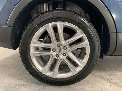 Used 2017 Ford Explorer XLT w/ Equipment Group 202A image 29