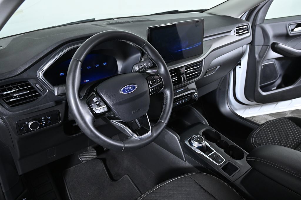 Used 2023 Ford Escape Active w/ Tech Pack #2 AWD/4WD image 11