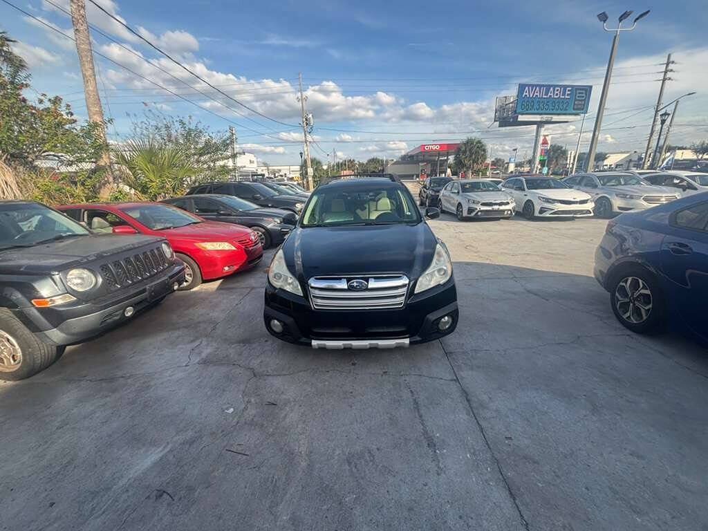 Used 2013 Subaru Outback 2.5i Limited w/ Moonroof Pkg AWD/4WD image 1