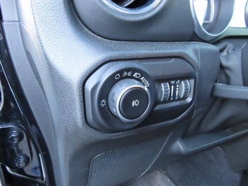 Used 2020 Jeep Wrangler Unlimited Rubicon w/ Quick Order Package 28Y Recon image 16