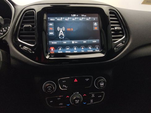 Used 2018 Jeep Compass Limited w/ Navigation Group FWD image 25