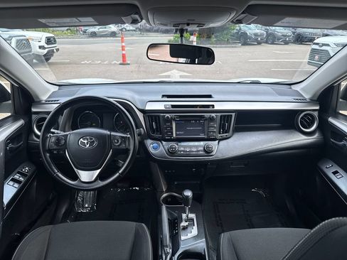 Used 2016 Toyota RAV4 XLE AWD/4WD image 12