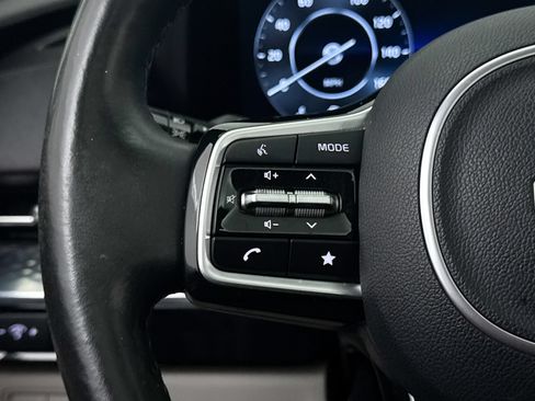 Certified 2023 Kia Carnival SX Prestige FWD image 38