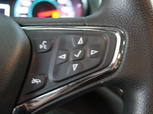 Used 2017 Chevrolet Cruze LT image 16