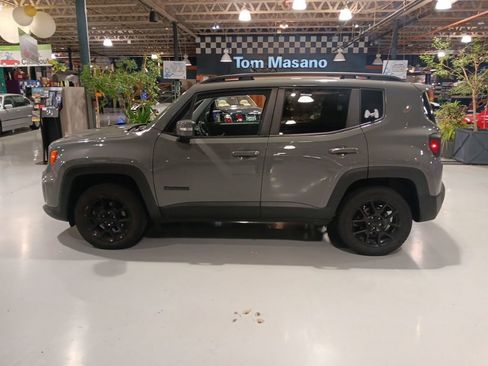 Used 2020 Jeep Renegade Altitude AWD/4WD image 15