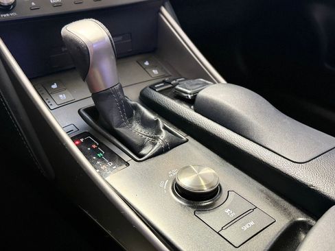 Used 2015 Lexus IS 250 AWD image 39