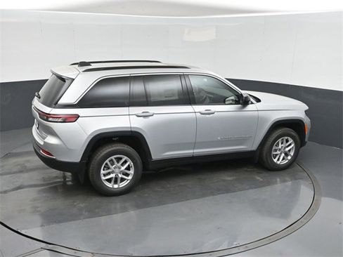New 2025 Jeep Grand Cherokee Laredo X w/ Luxury Tech Group I image 27