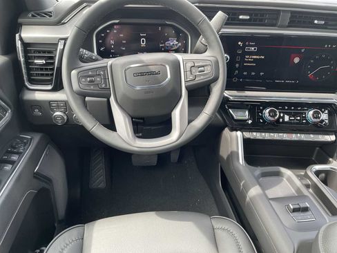 New 2026 GMC Sierra 2500 Denali w/ Denali Reserve Package AWD/4WD image 11