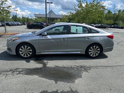 Used 2017 Hyundai Sonata Sport w/ Value Edition Package 02 FWD image 2