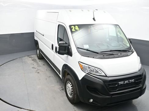 Used 2024 RAM ProMaster 2500 w/ Convenience Group FWD image 22