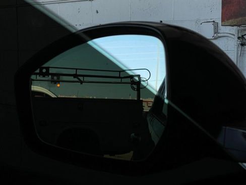 Used 2021 Land Rover Discovery Sport SE image 40