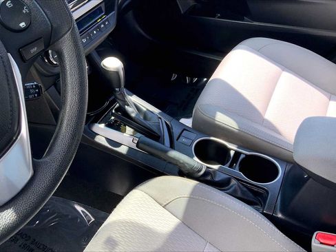 Used 2014 Toyota Corolla LE FWD image 11