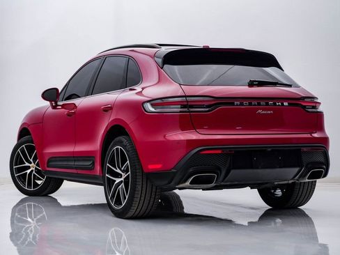 Certified 2024 Porsche Macan w/ Premium Plus Package image 4