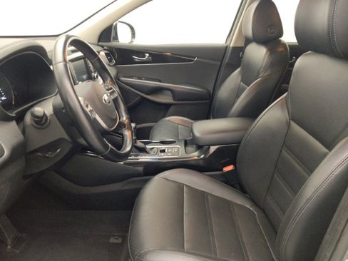 Used 2019 Kia Sorento EX AWD/4WD image 17