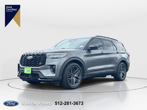 Used 2025 Ford Explorer ST image 1