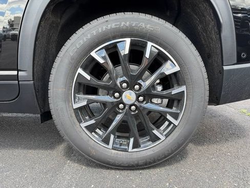 New 2026 Chevrolet Traverse LT w/ Enhanced Driving Package AWD/4WD image 5
