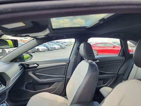 Used 2019 Volkswagen Jetta R-Line FWD image 21
