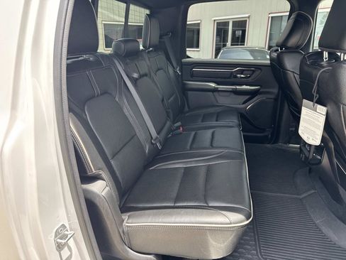 Used 2022 RAM 1500 Limited w/ Body Color Bumper Group AWD/4WD image 9