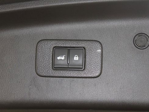 Used 2024 Nissan Armada Platinum w/ Captain's Chairs Package image 17