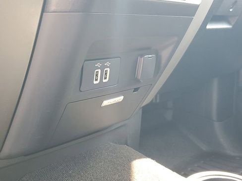 Used 2018 Ford F250 Lariat image 31