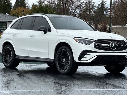 Used 2025 Mercedes-Benz GLC 350e 4MATIC image 6