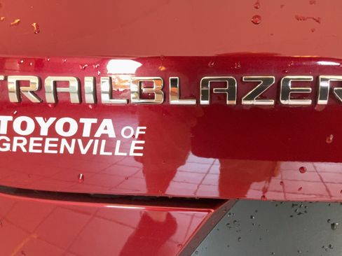 Used 2024 Chevrolet TrailBlazer LT w/ LT Cold Weather Package FWD image 37