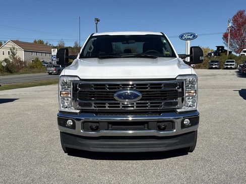 Used 2024 Ford F250 XLT image 2